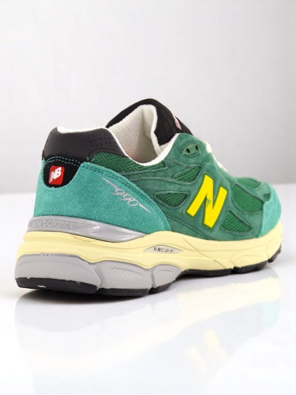 New Balance 990