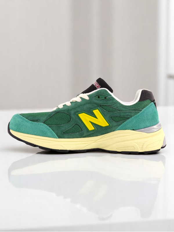 New Balance 990