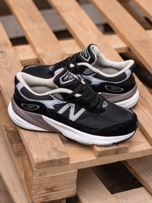 New Balance 990