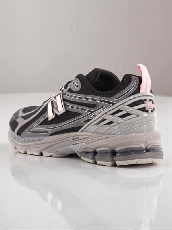New Balance 1906