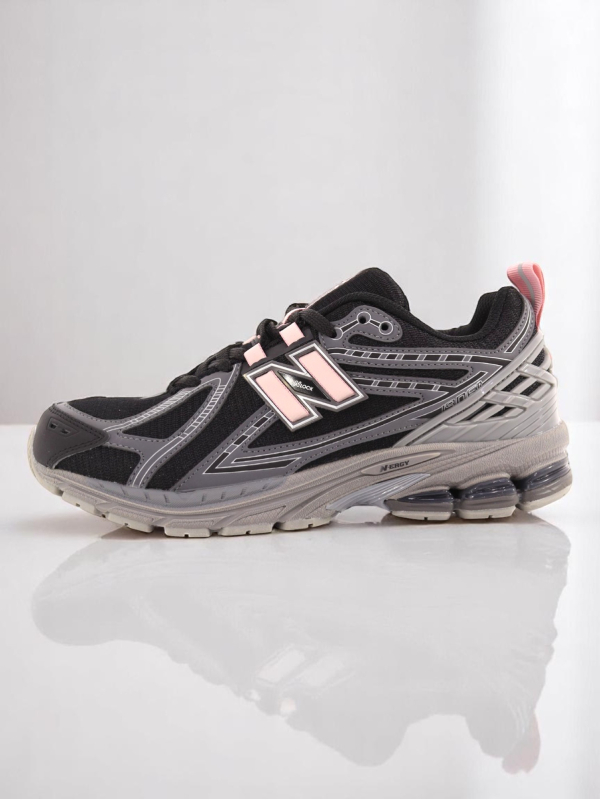 New Balance 1906