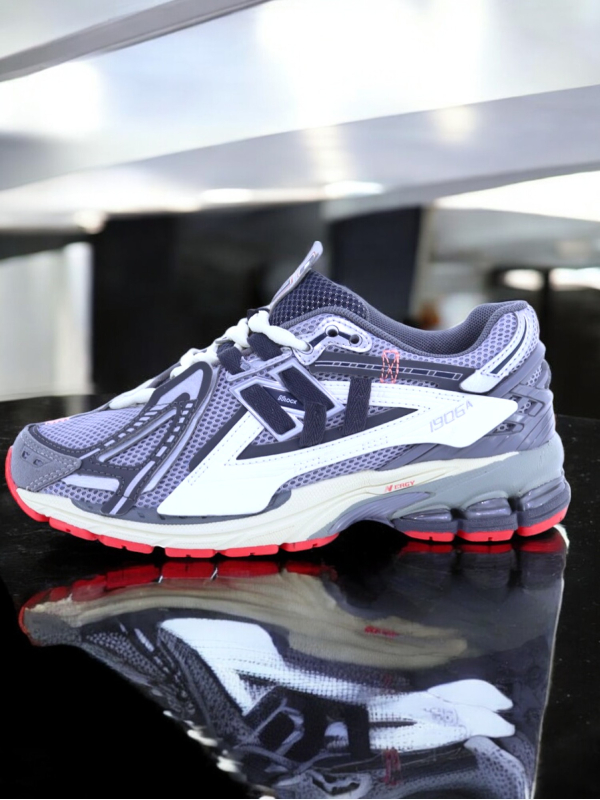 New Balance 1906