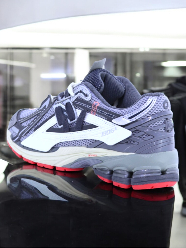 New Balance 1906