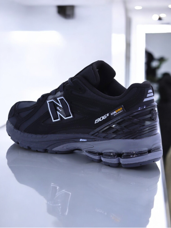 New Balance 1906