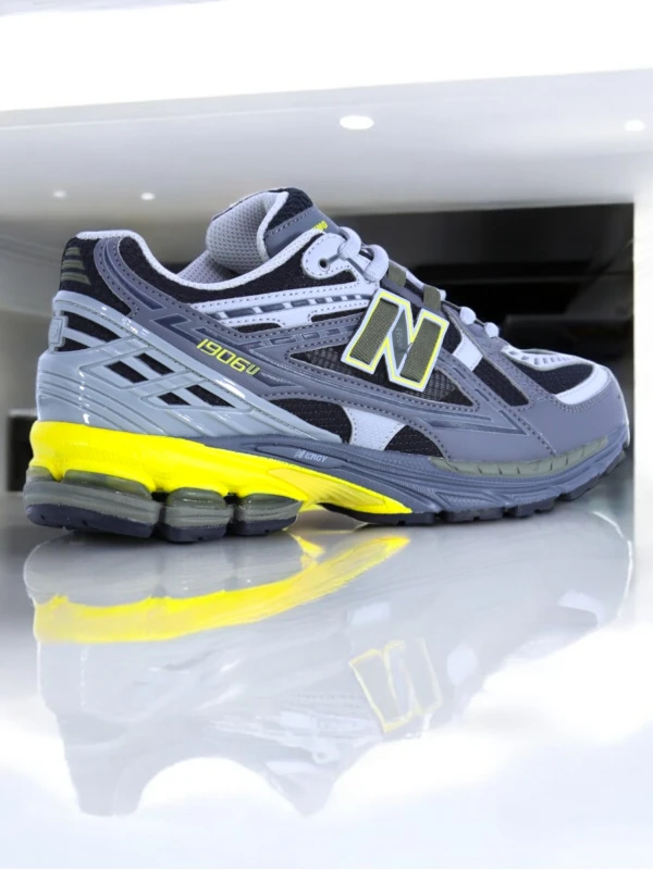 New Balance 1906