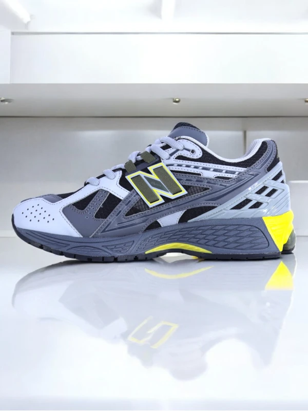 New Balance 1906
