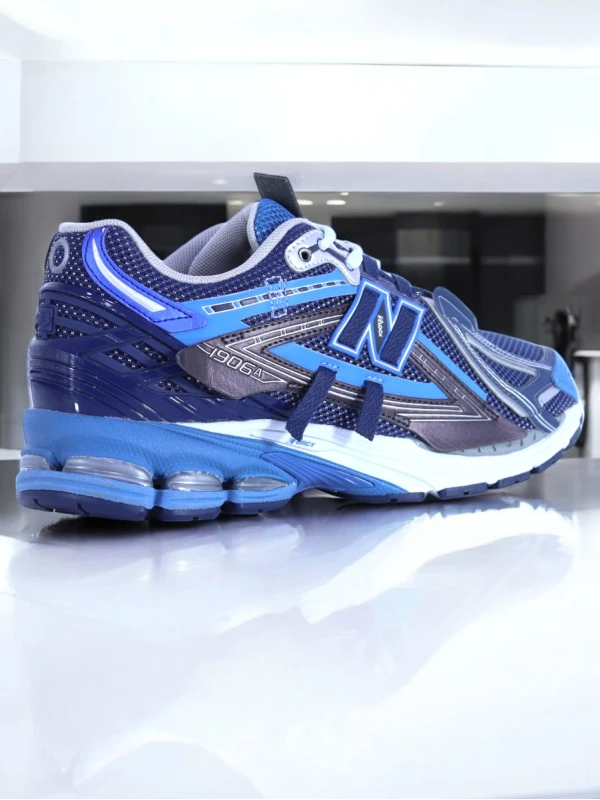 New Balance 1906