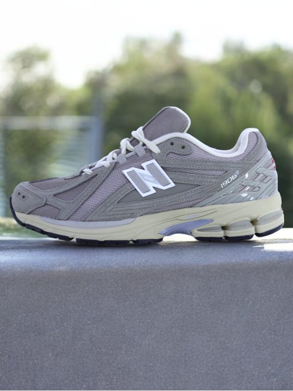 New Balance 1906
