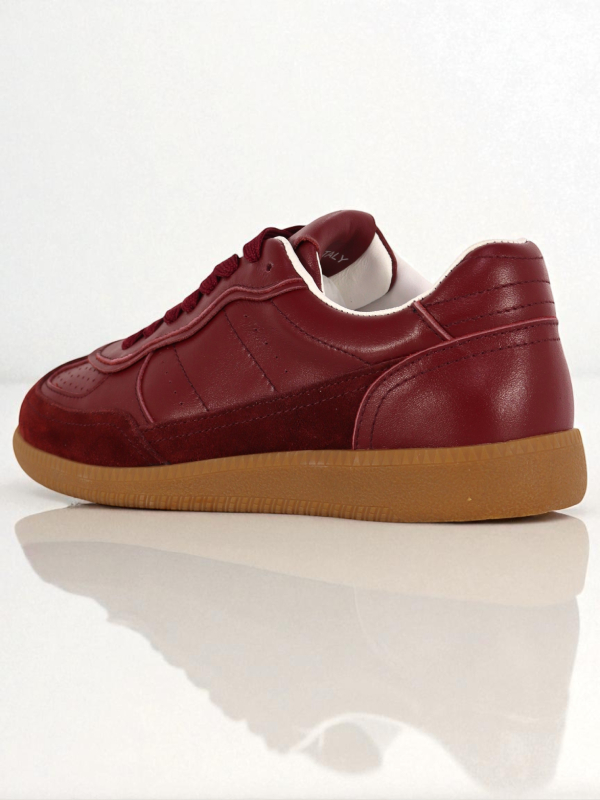 Alohas Sneakers